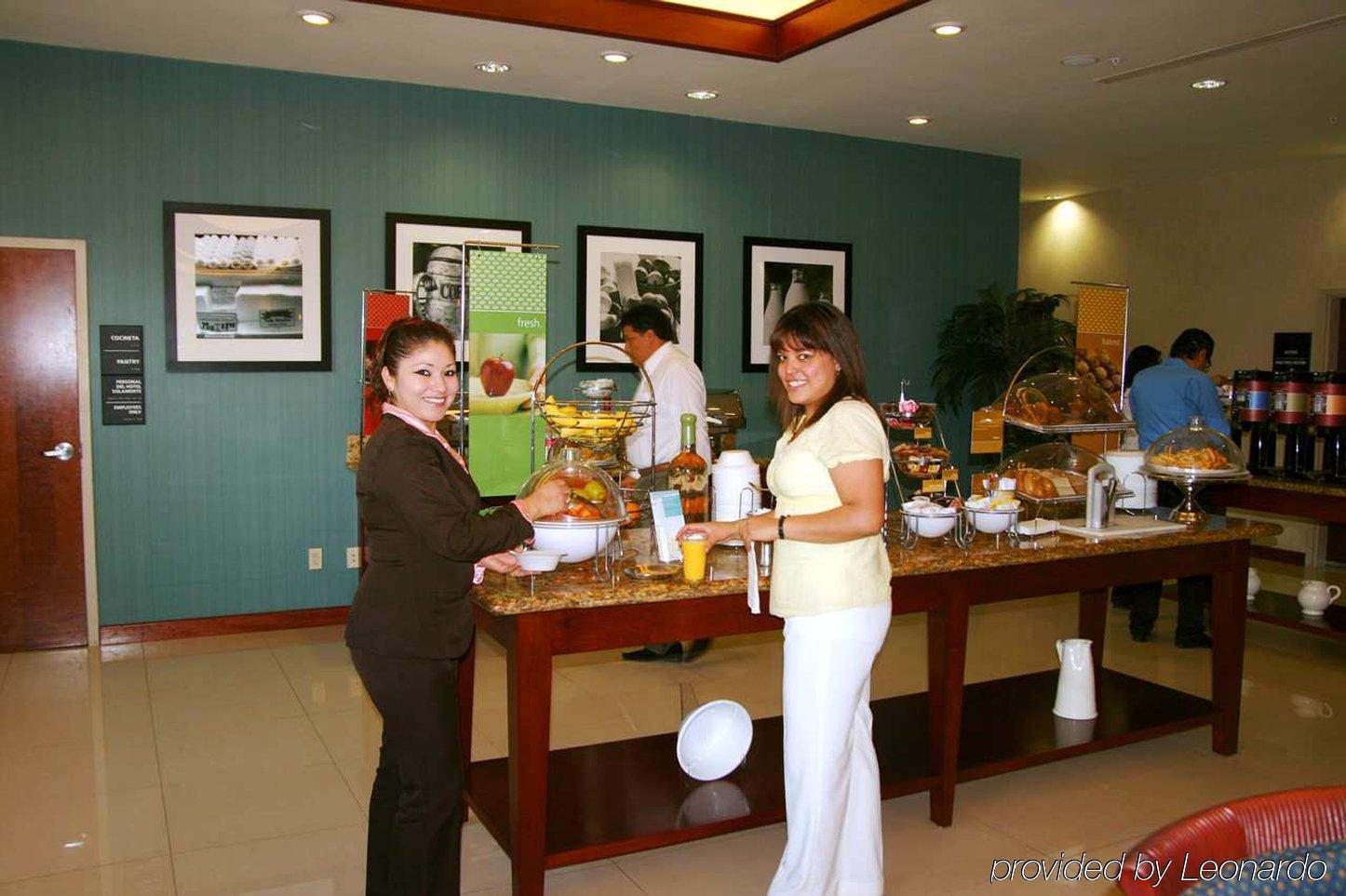 Hampton Inn Tampico Airport Ristorante foto